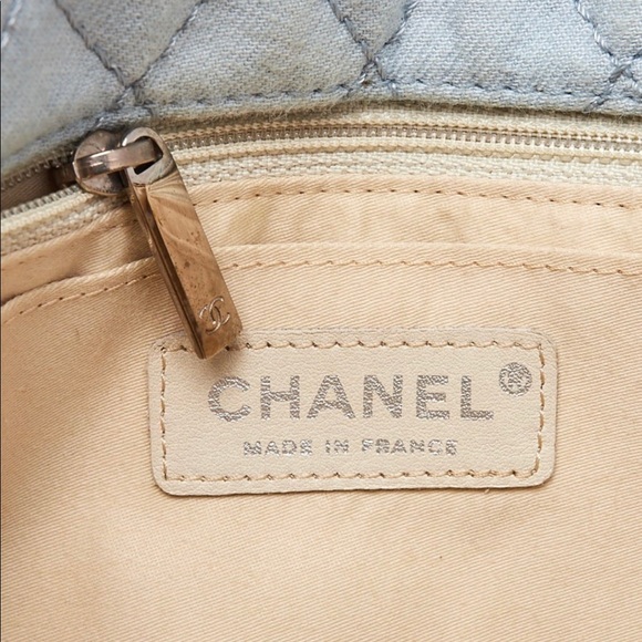 Chanel Baby Blue Quilted Denim and Swarovski Crystal Embroidered Medium Flap Bag - Picture 4 of 13